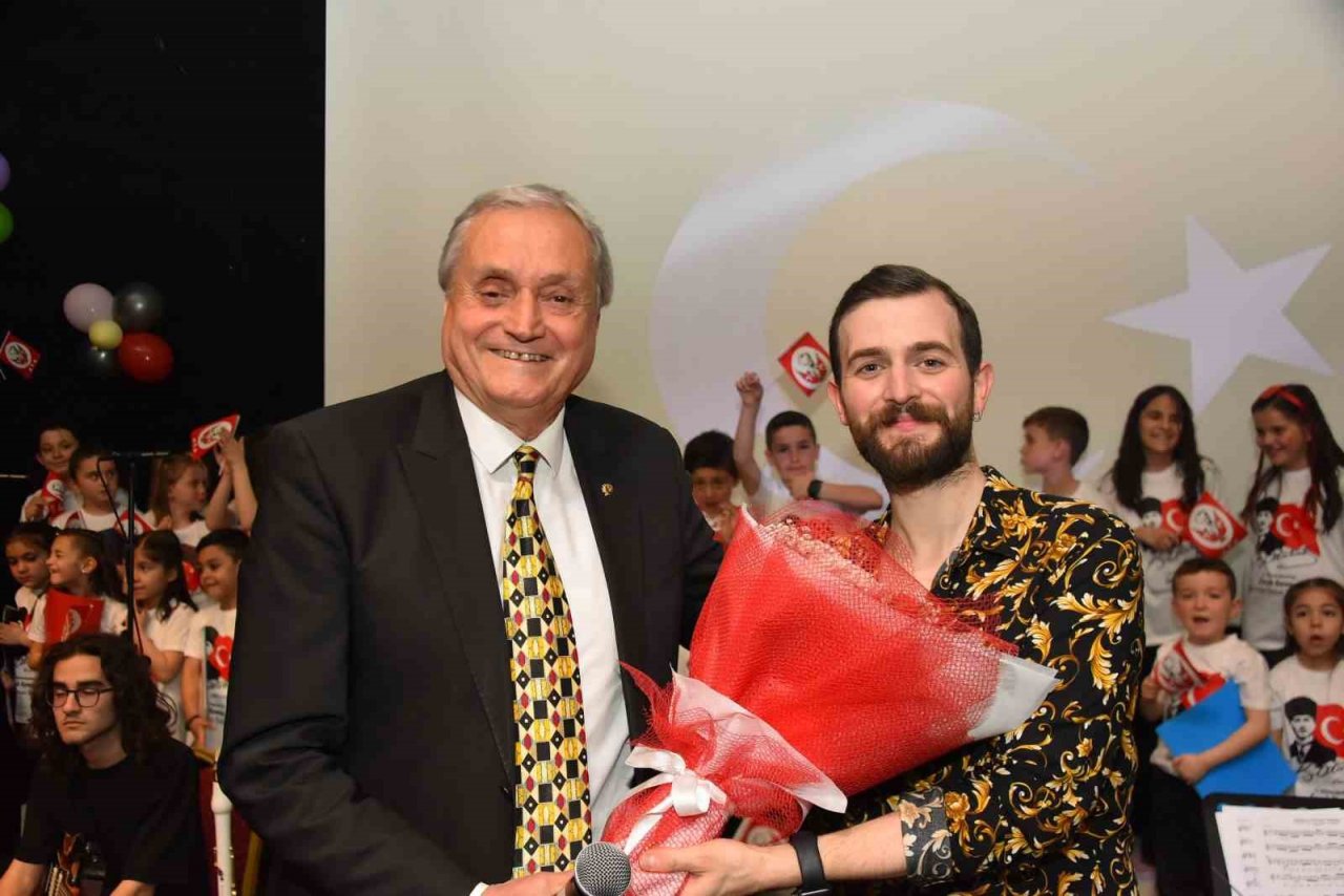 Bozüyük Belediyesi Çocuk Korosu’ndan muhteşem “23 Nisan Çocuk Konseri”