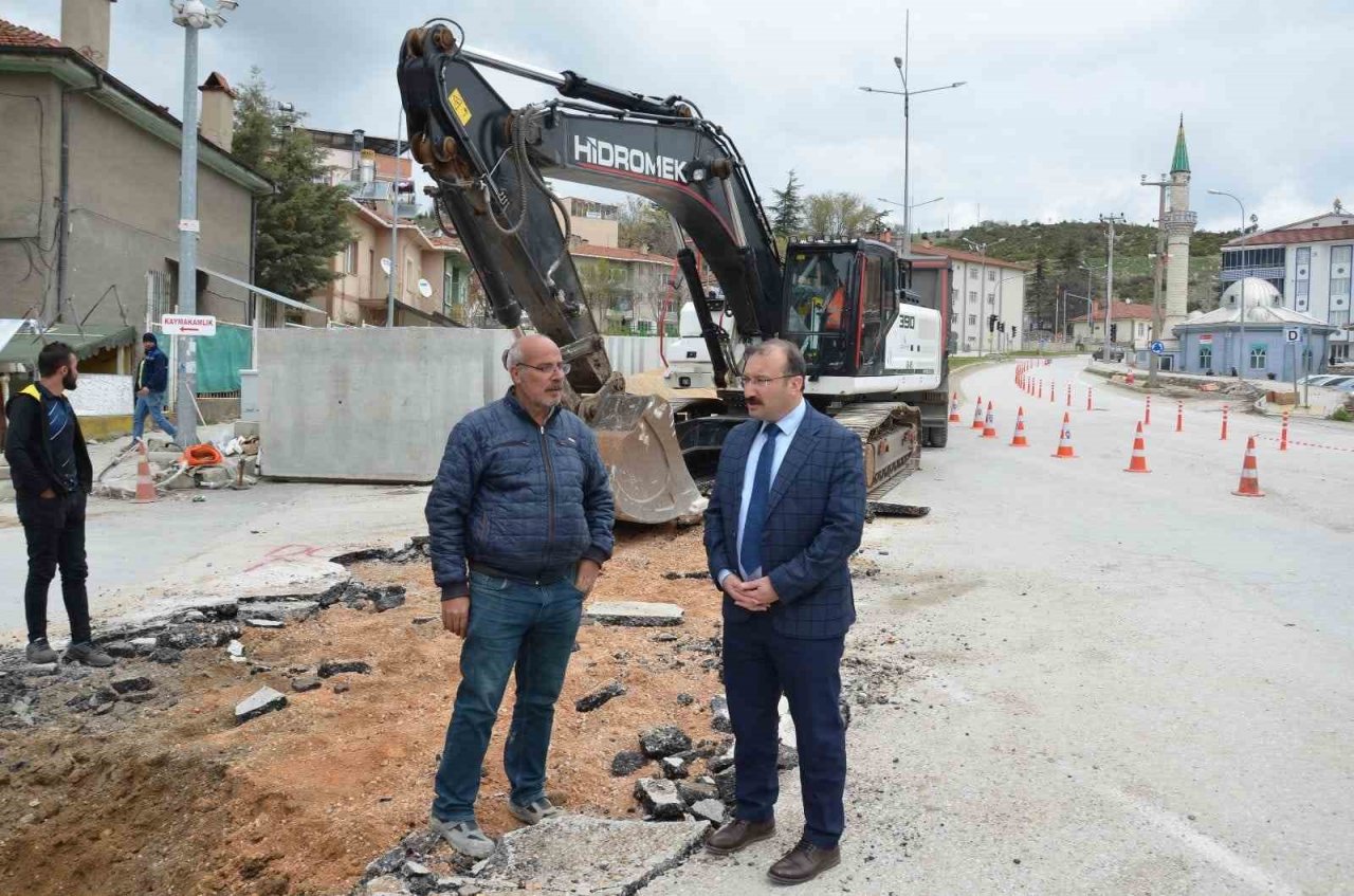 Emet’te yağmur suyu kanalları yapımına başlandı