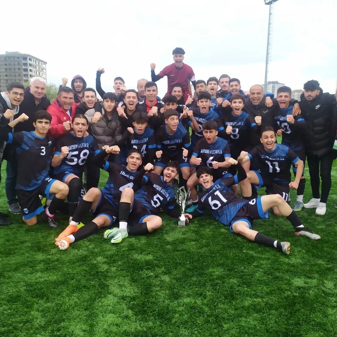 Kayseri Şekerspor: 2 - Kayseri Atletikspor: 3