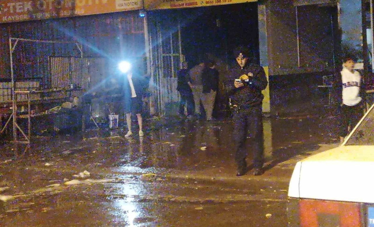 Oto tamircide çıkan yangında 1 kişi yaralandı