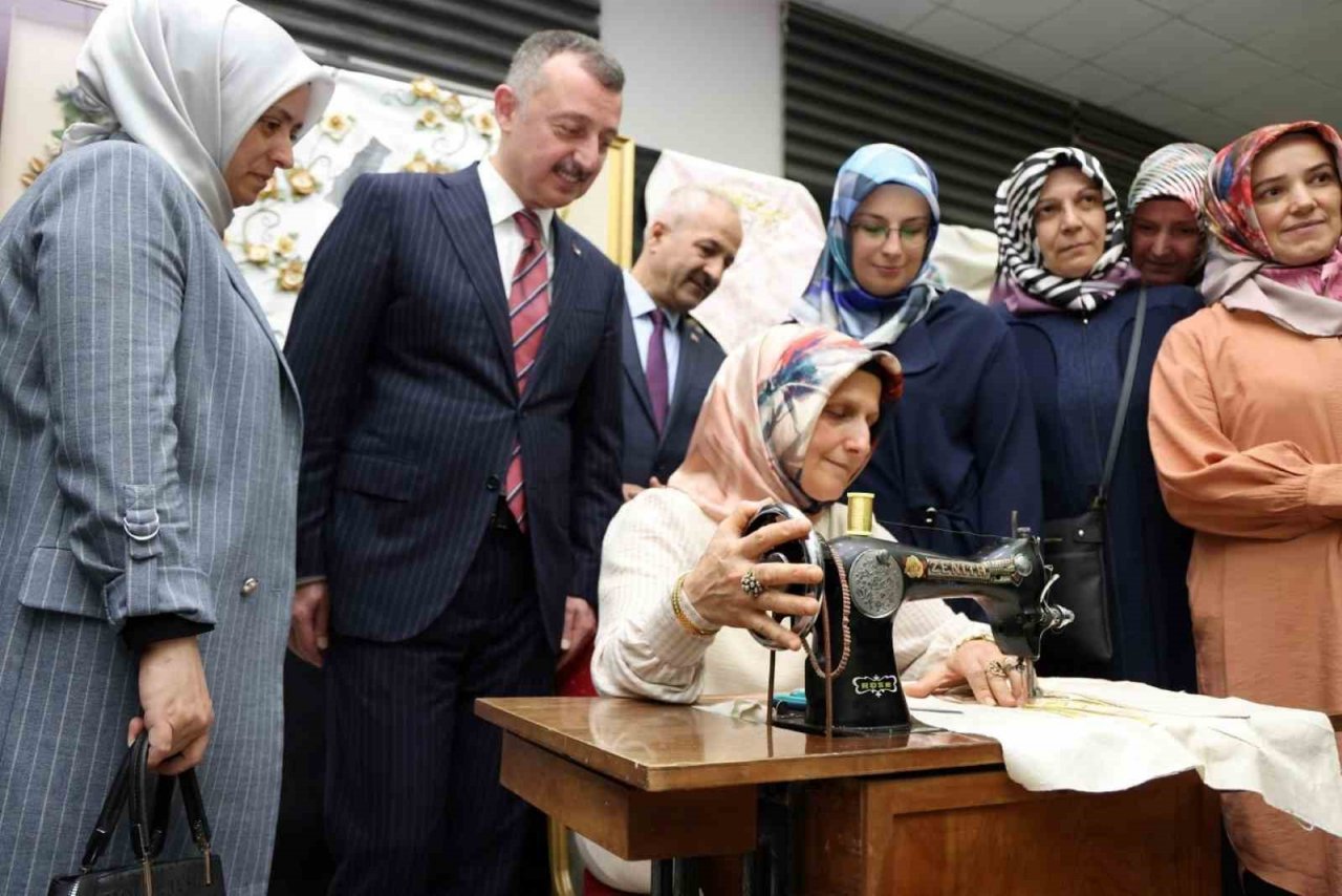 KO-MEK’te çifte sergi çifte mutluluk