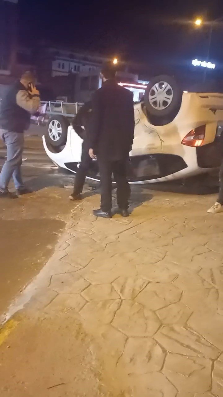Kontrolden çıkan otomobil takla attı