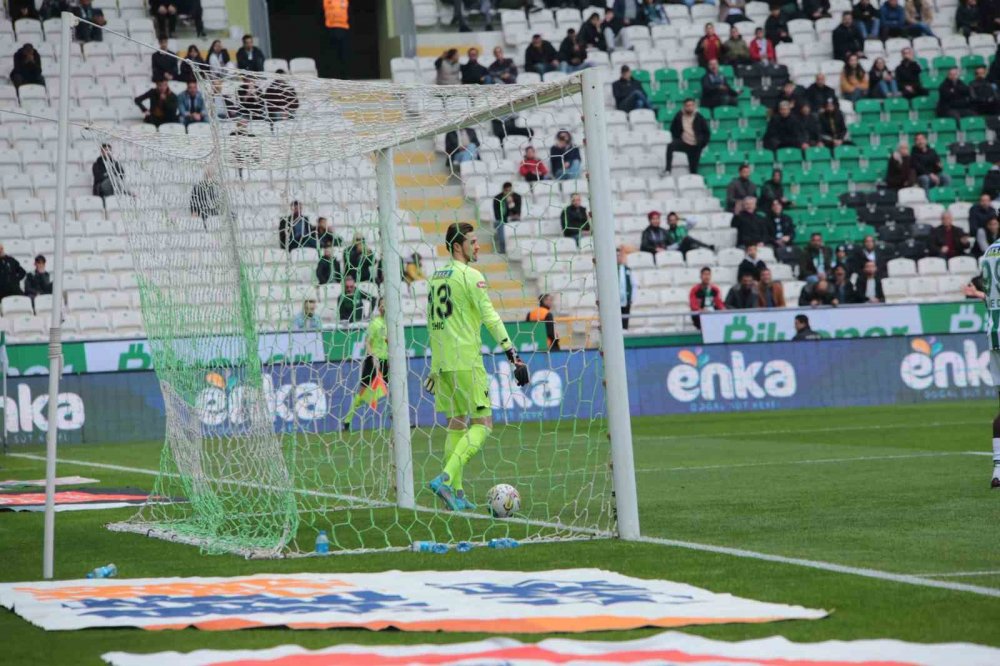 Konyaspor Trabzonspor'u da yendi ve yükselişini sürdürdü