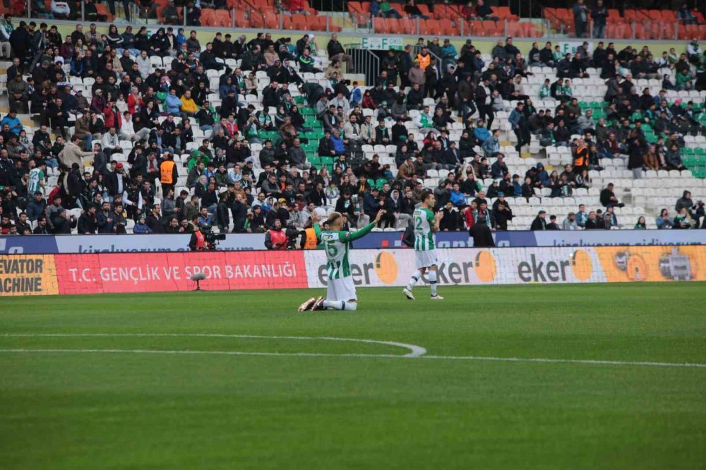 Konyaspor Trabzonspor'u da yendi ve yükselişini sürdürdü