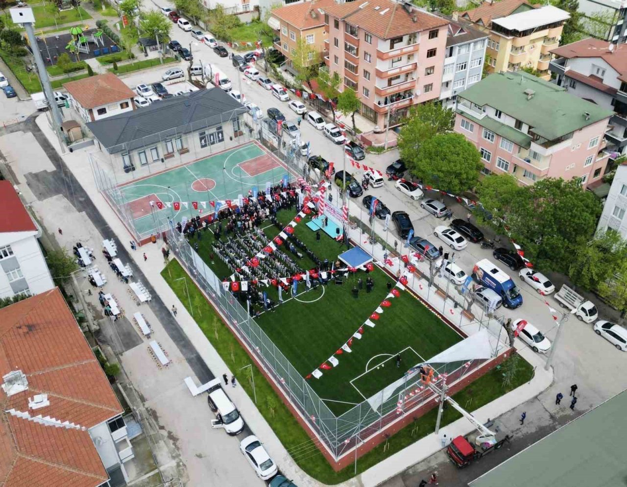 Esentepe-Kuzey Spor Tesisi açıldı