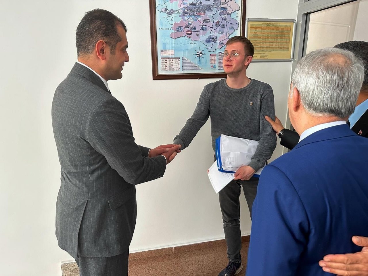 Demircioğlu: “Cami de bizimdir, cemevi de bizimdir”