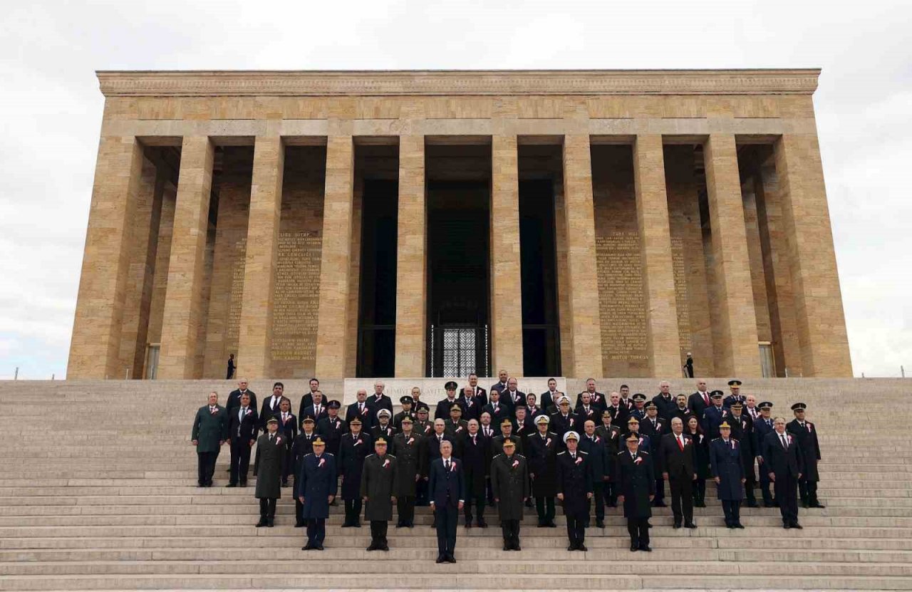 Bakan Akar, OYAK’ın 63. Olağan Genel Kuruluna katıldı