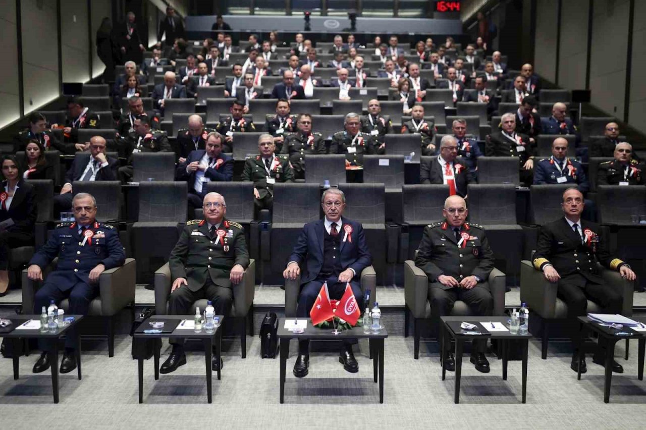 Bakan Akar, OYAK’ın 63. Olağan Genel Kuruluna katıldı