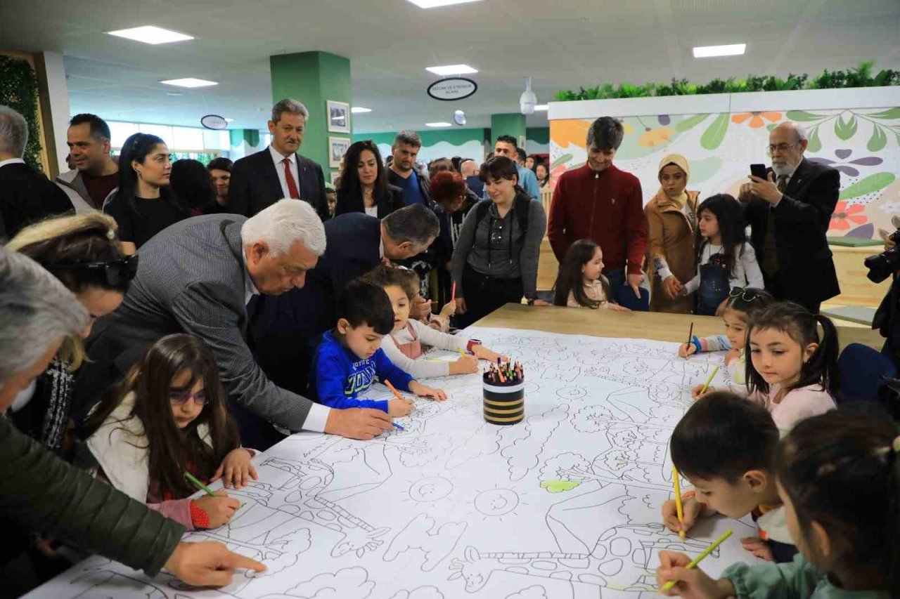 Muğla’da Büyükşehir Oyuncak Kütüphanesi açıldı