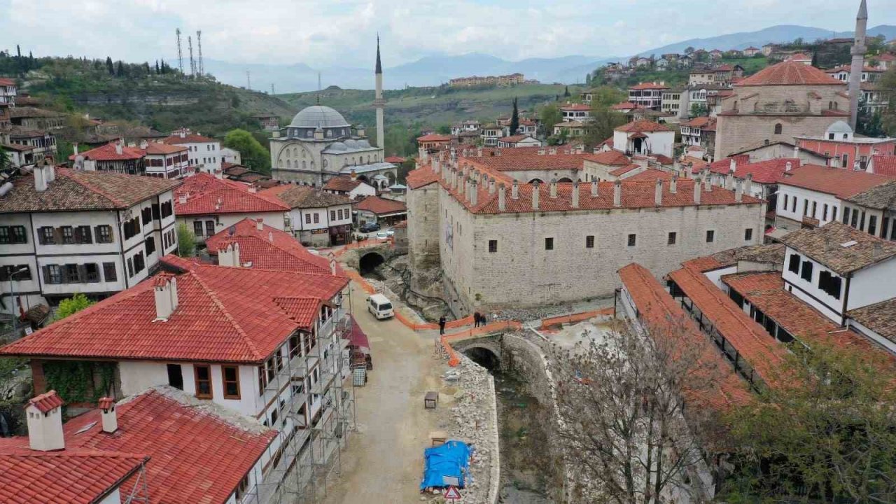 Safranbolu’da han arkasında çalışmalar hızlandı