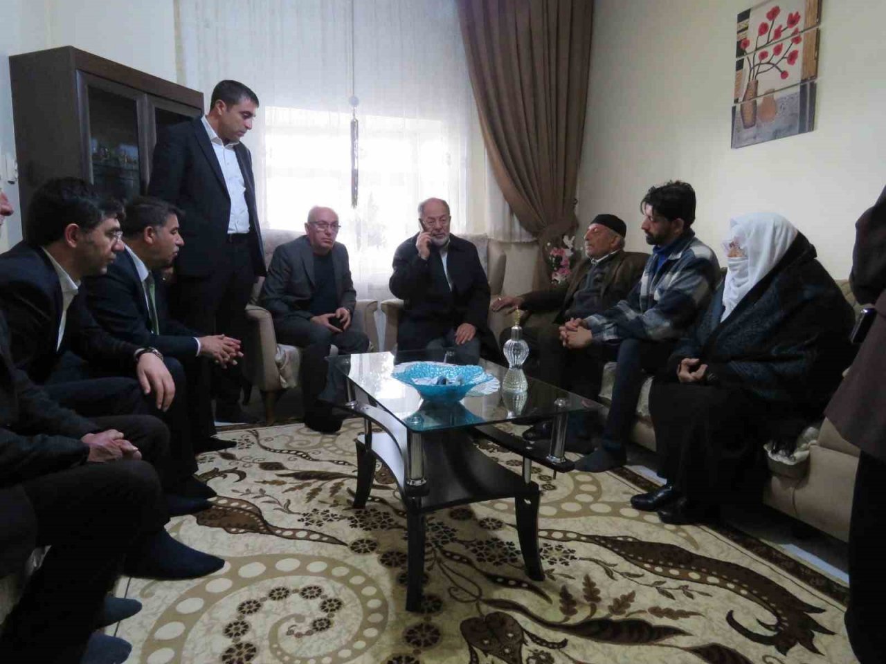 Akdağ, Tekman’da aile büyüklerini ziyaret etti