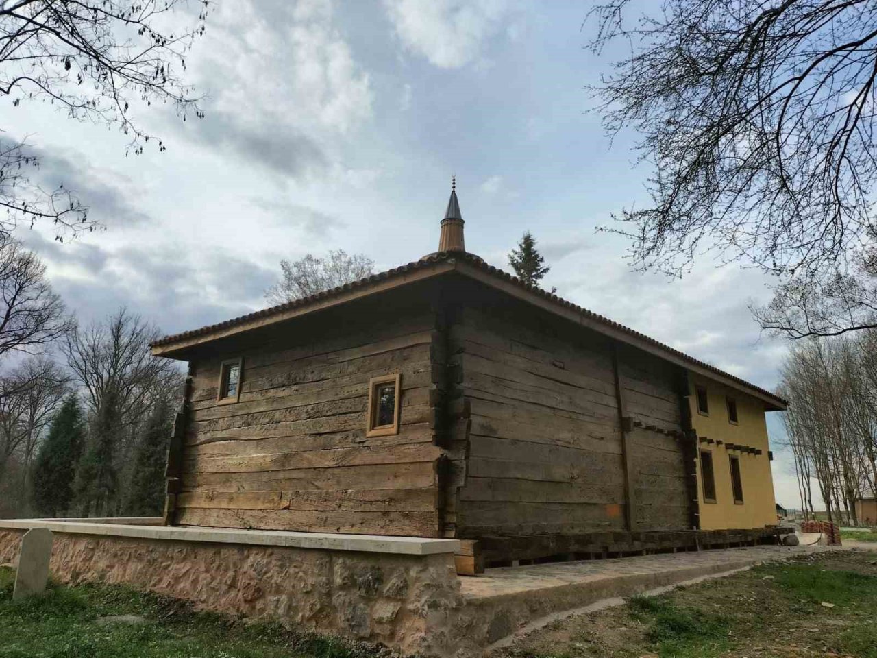 698 yıllık camii, yeniden ibadete açılmak için gün sayıyor