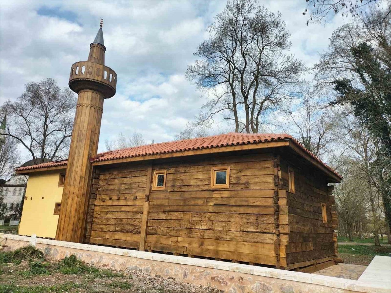 698 yıllık camii, yeniden ibadete açılmak için gün sayıyor