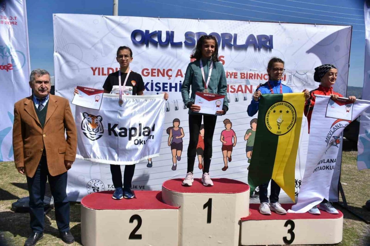 Sarıkamışlı atlet Türkiye Şampiyonu