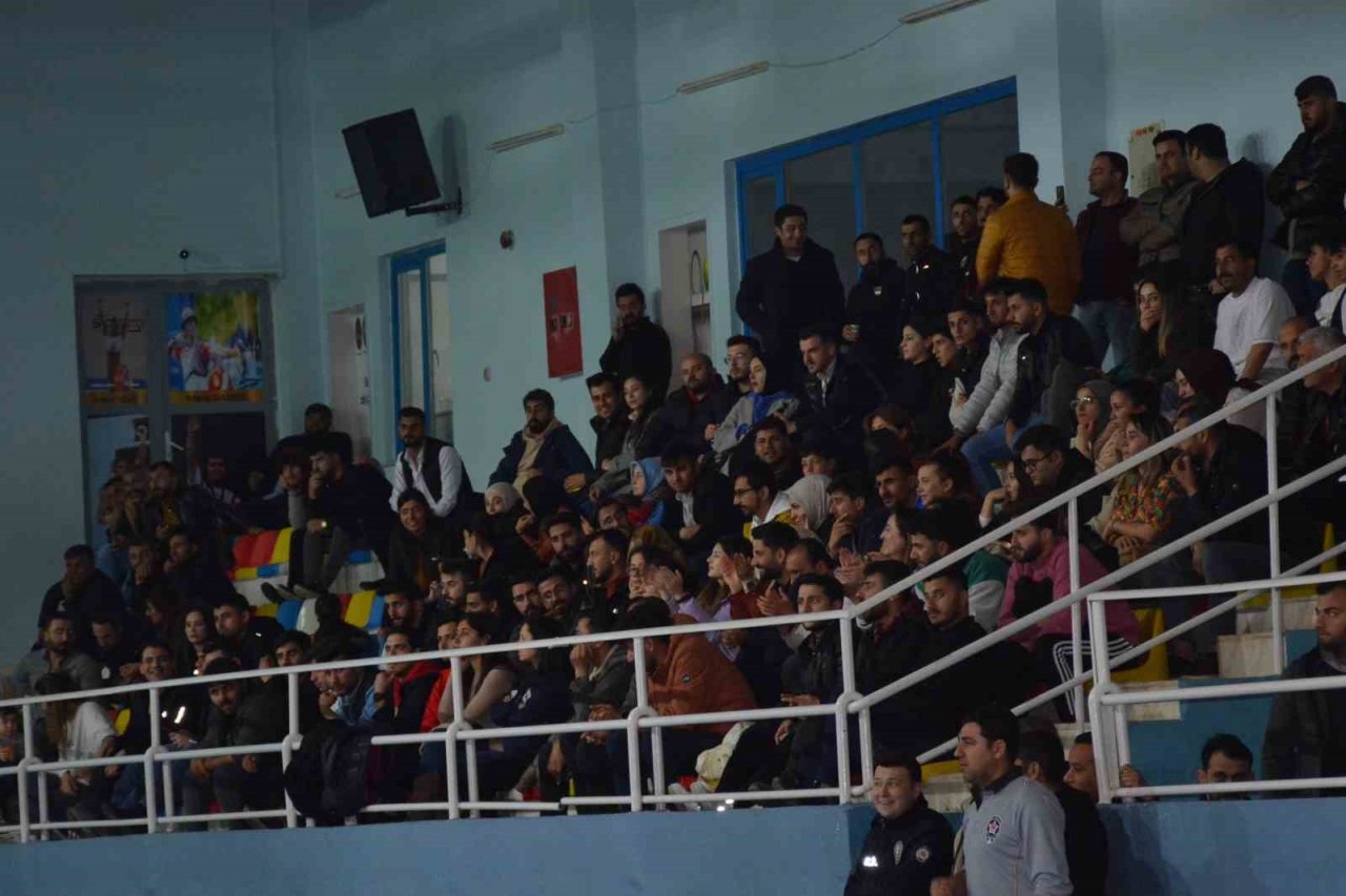 Silopi’de kurumlar arası voleybol turnuvası