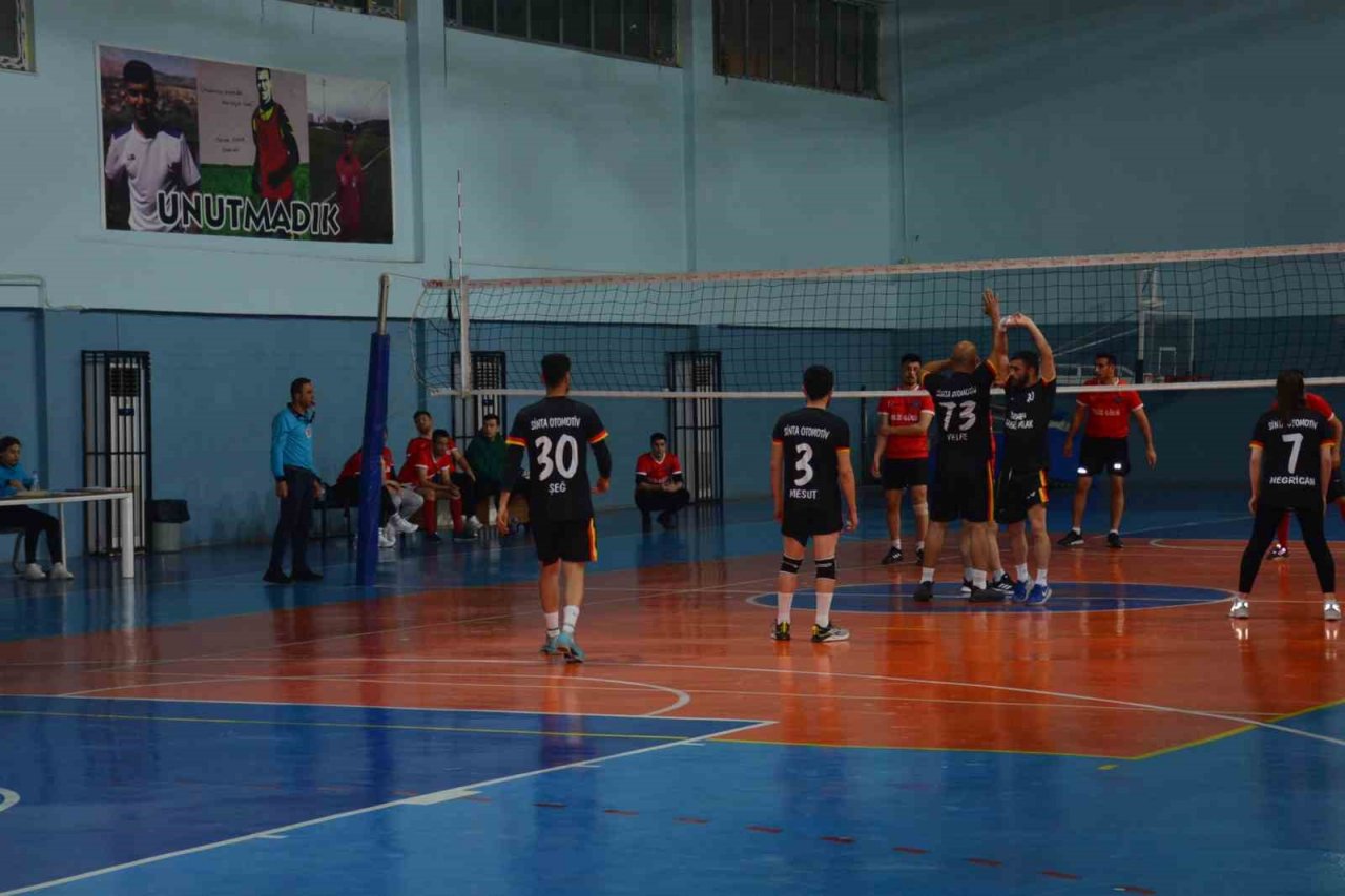 Silopi’de kurumlar arası voleybol turnuvası