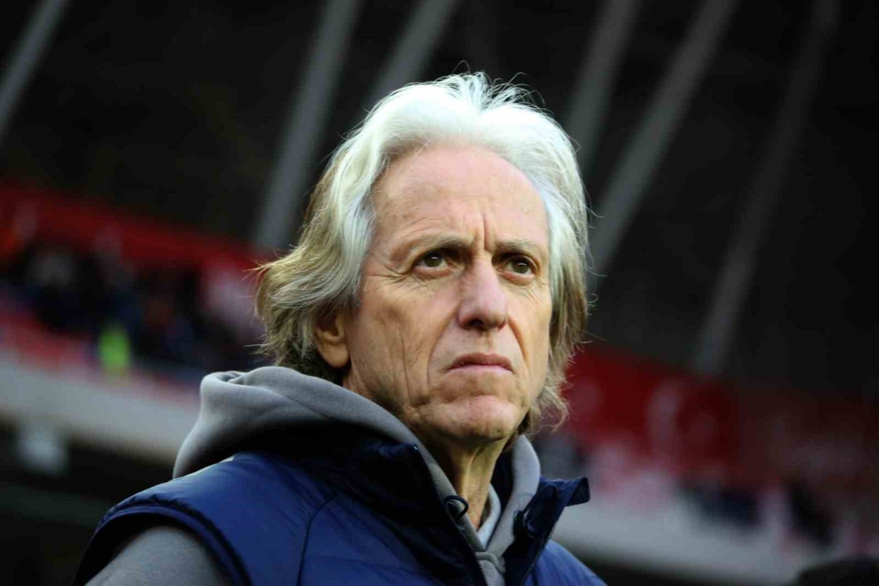 Spor Toto Süper Lig: DG Sivasspor: 0 - Fenerbahçe: 3 (İlk yarı)