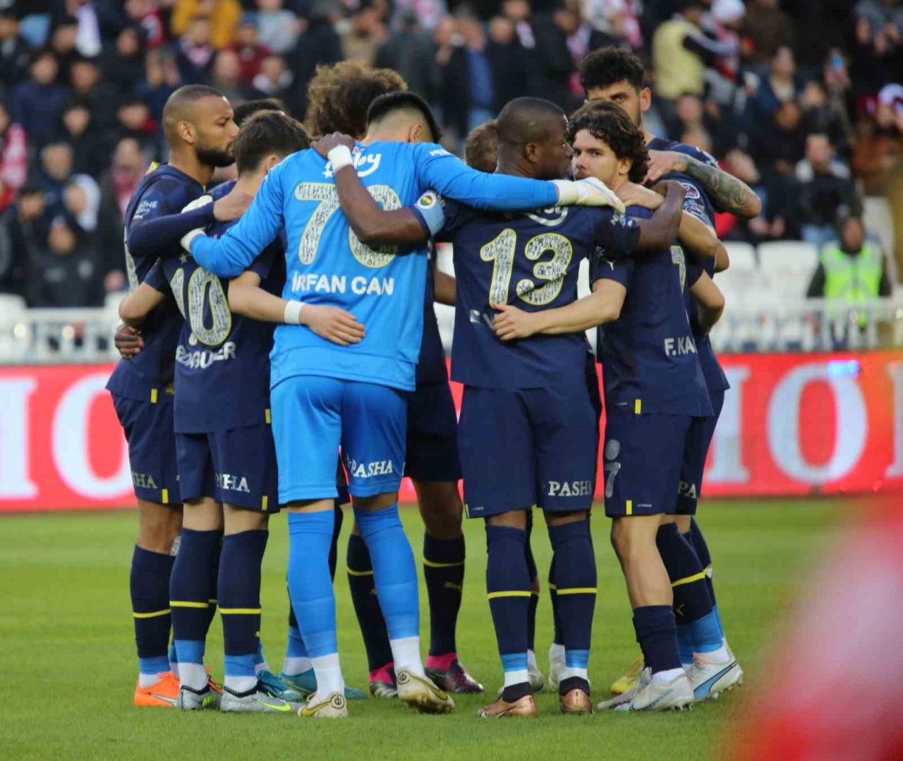 Spor Toto Süper Lig: DG Sivasspor: 0 - Fenerbahçe: 3 (İlk yarı)