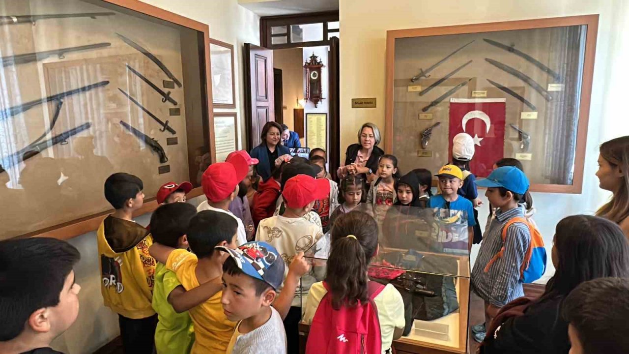 Yenipazarlı çocuklar yaşadıkları çevreyi öğreniyor