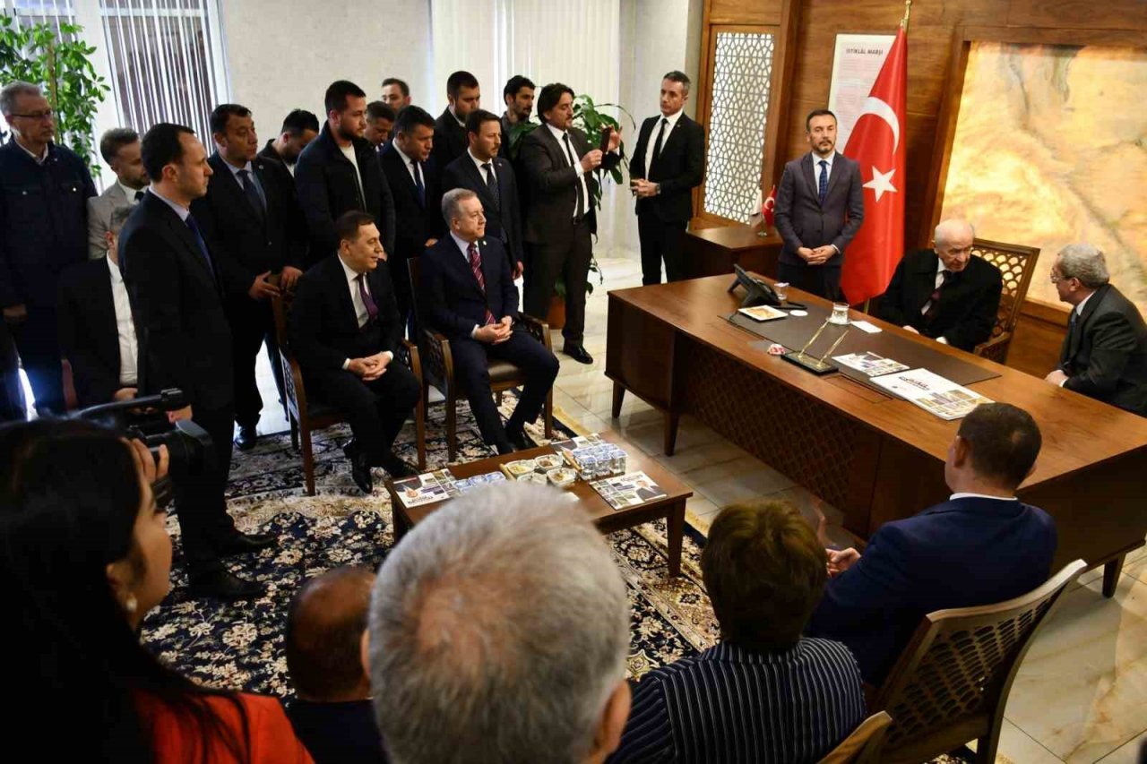 MHP lideri Bahçeli, Başkan Vergili ile görüştü