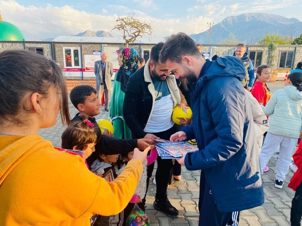 Talasgücü Belediyespor moral aşıladı