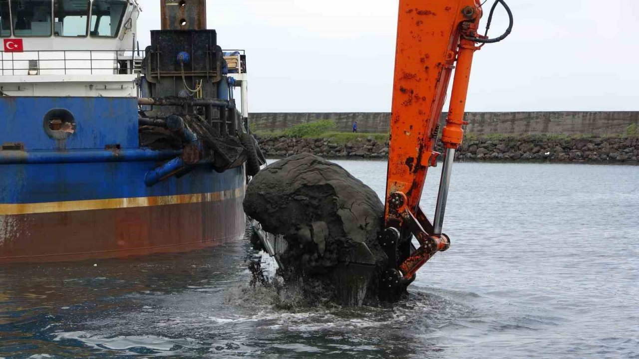 Balıkçı tekneleri limanlarına artık daha rahat girip çıkabilecek