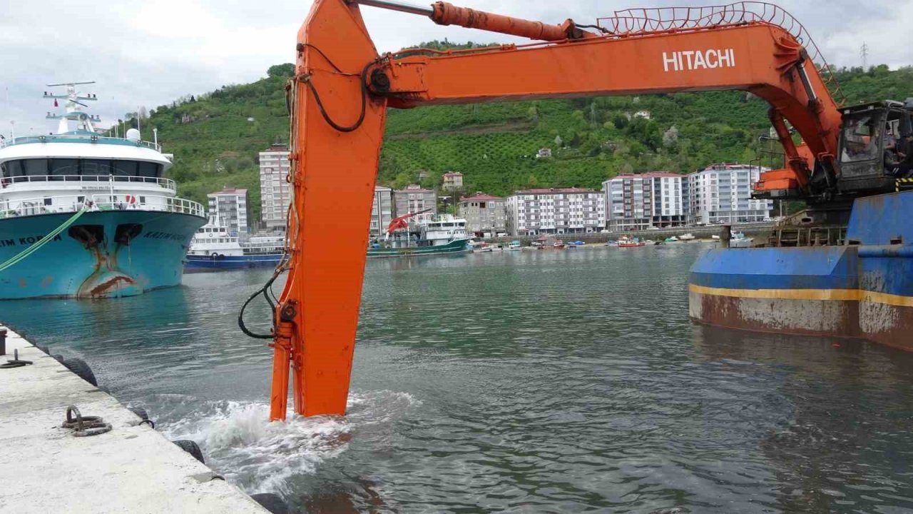 Balıkçı tekneleri limanlarına artık daha rahat girip çıkabilecek