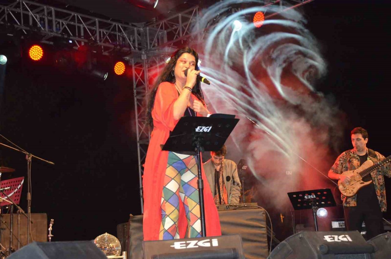 Didim Vegfest konserlerle devam ediyor