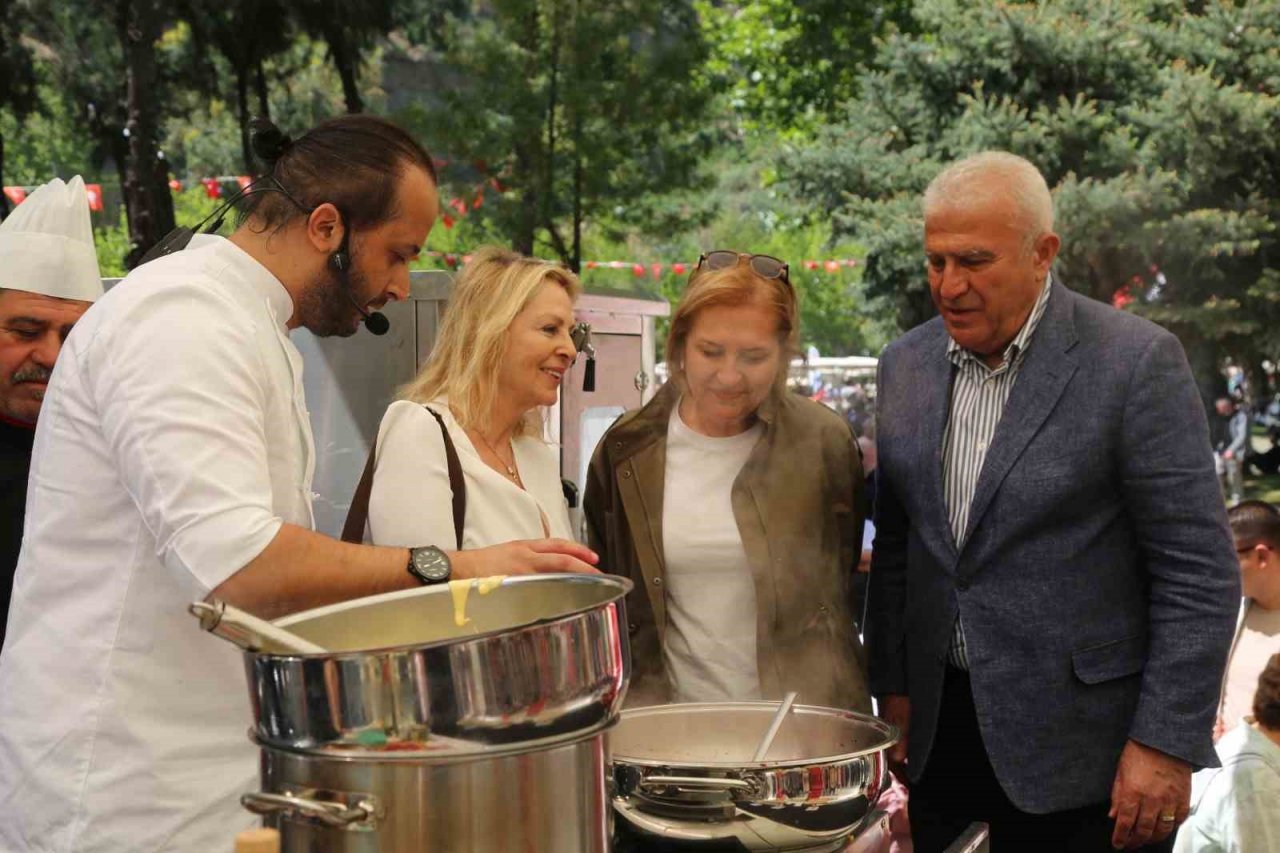 Efeler’de ’Münür Alikoç Gastronomi Festivali’ tamamlandı