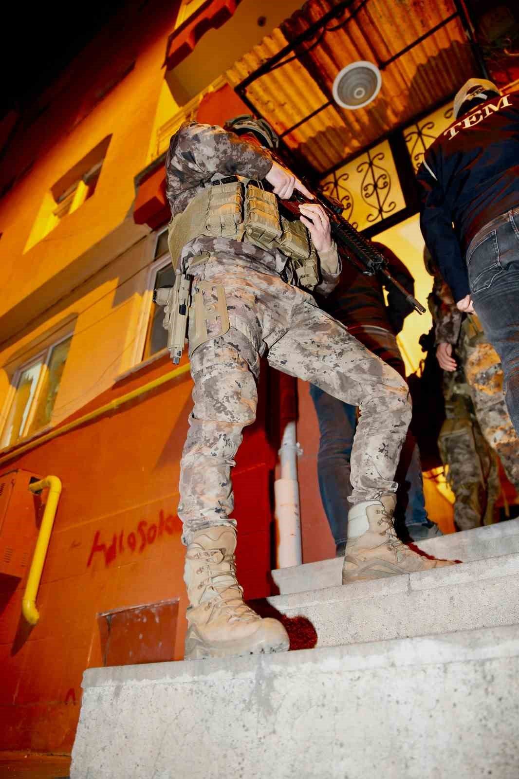 Eskişehir merkezli 8 ilde eş zamanlı terör operasyonu: 10 şüpheli yakalandı