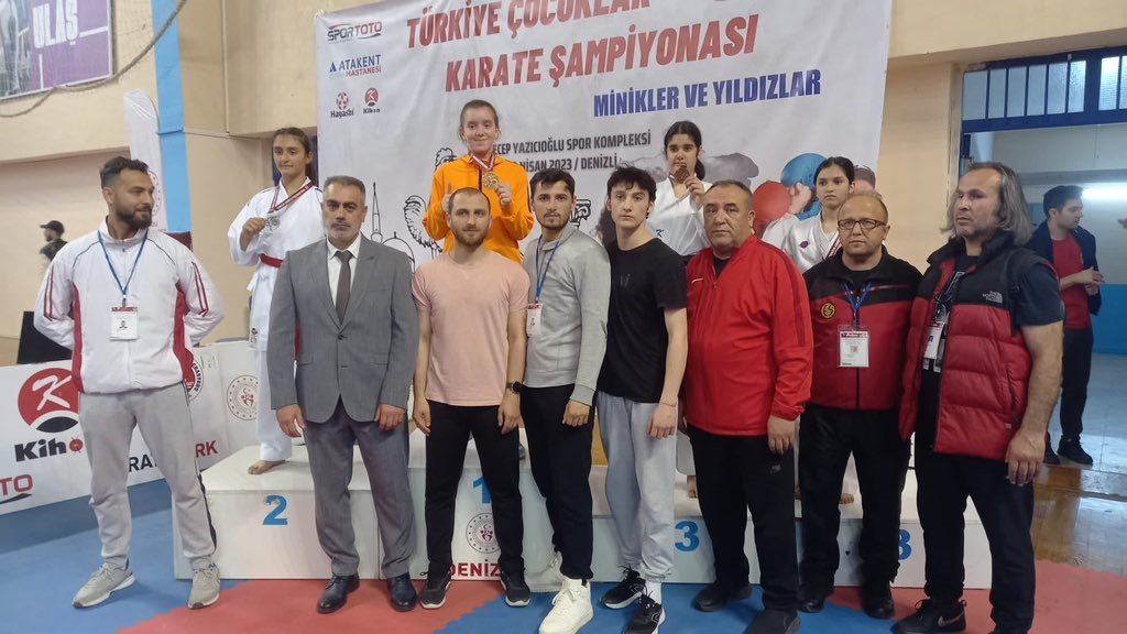 Eskişehirli genç sporcular, Türkiye Şampiyonası’ndan 5 madalya ile döndü