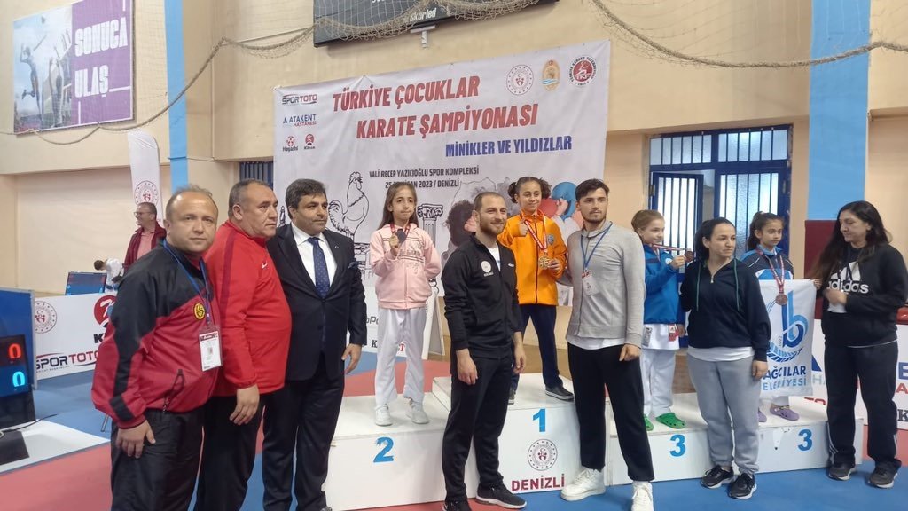 Eskişehirli genç sporcular, Türkiye Şampiyonası’ndan 5 madalya ile döndü