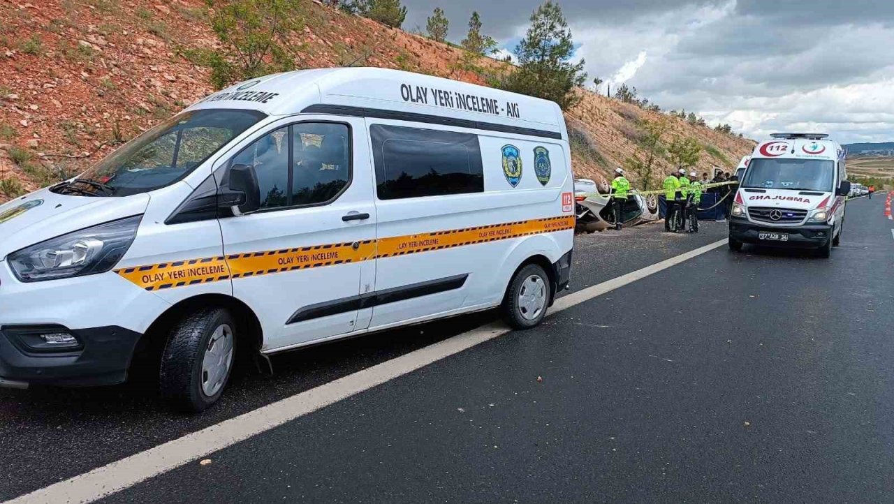İki kardeşin bulunduğu araç takla attı, 15 yaşındaki çocuk hayatını kaybetti