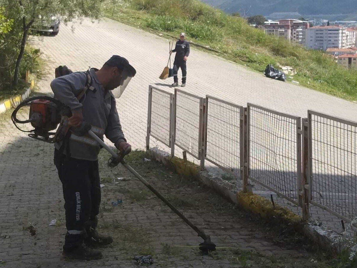 Gemlik’te bahar mesaisi