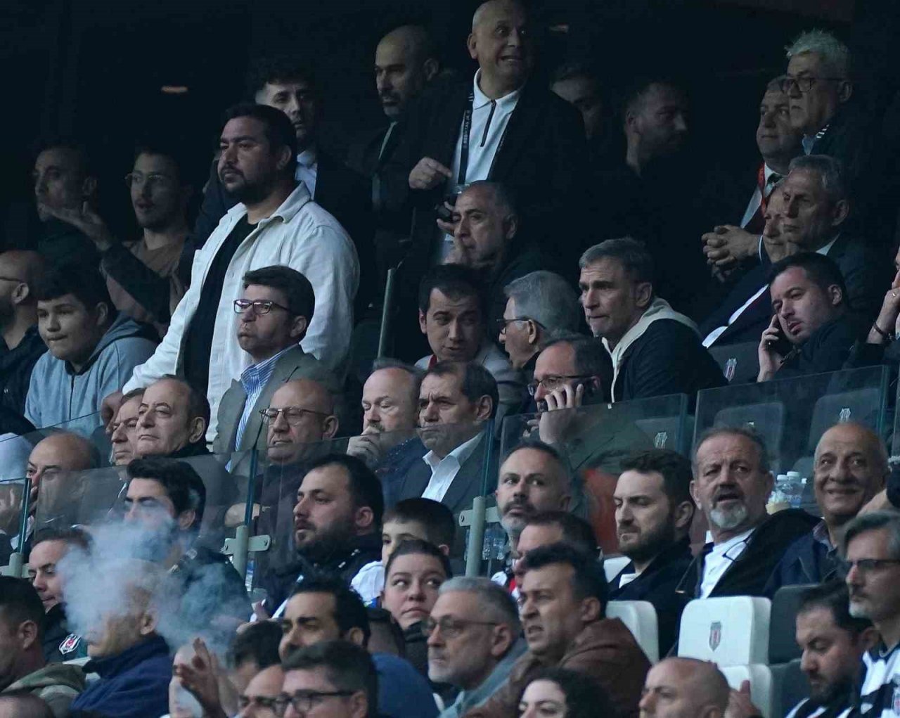 Bakan Kasapoğlu derbiyi takip etti