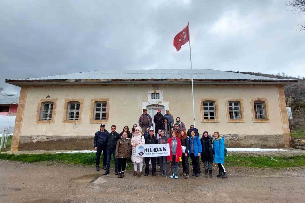 Aynı günde 4 mevsimi yaşadılar