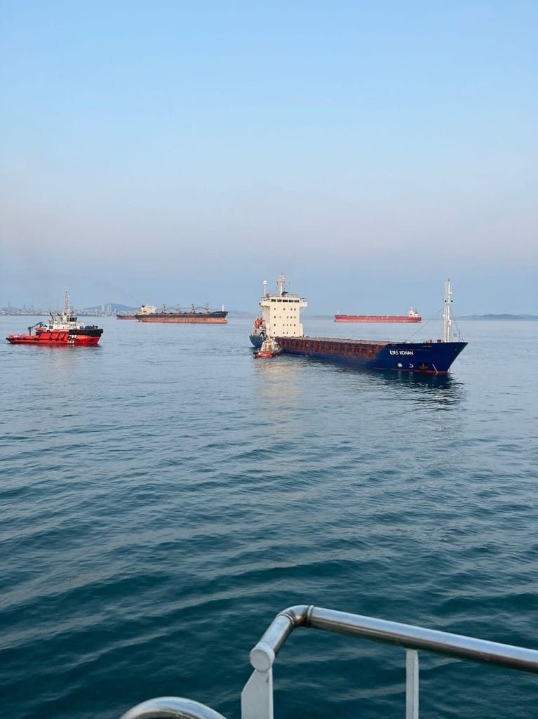 İstanbul Boğazı’nda kargo gemisi makine arızası yaptı