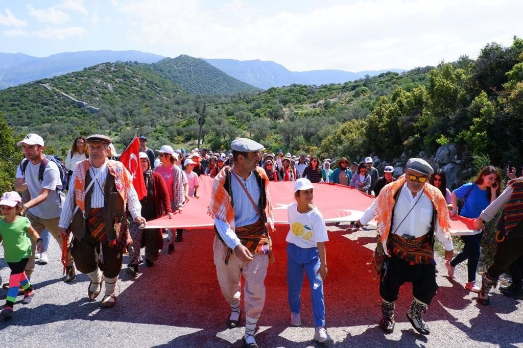 Kaş’ta Likya Su Yolu Yürüyüşü ve Patara Yörük Göçü düzenlendi