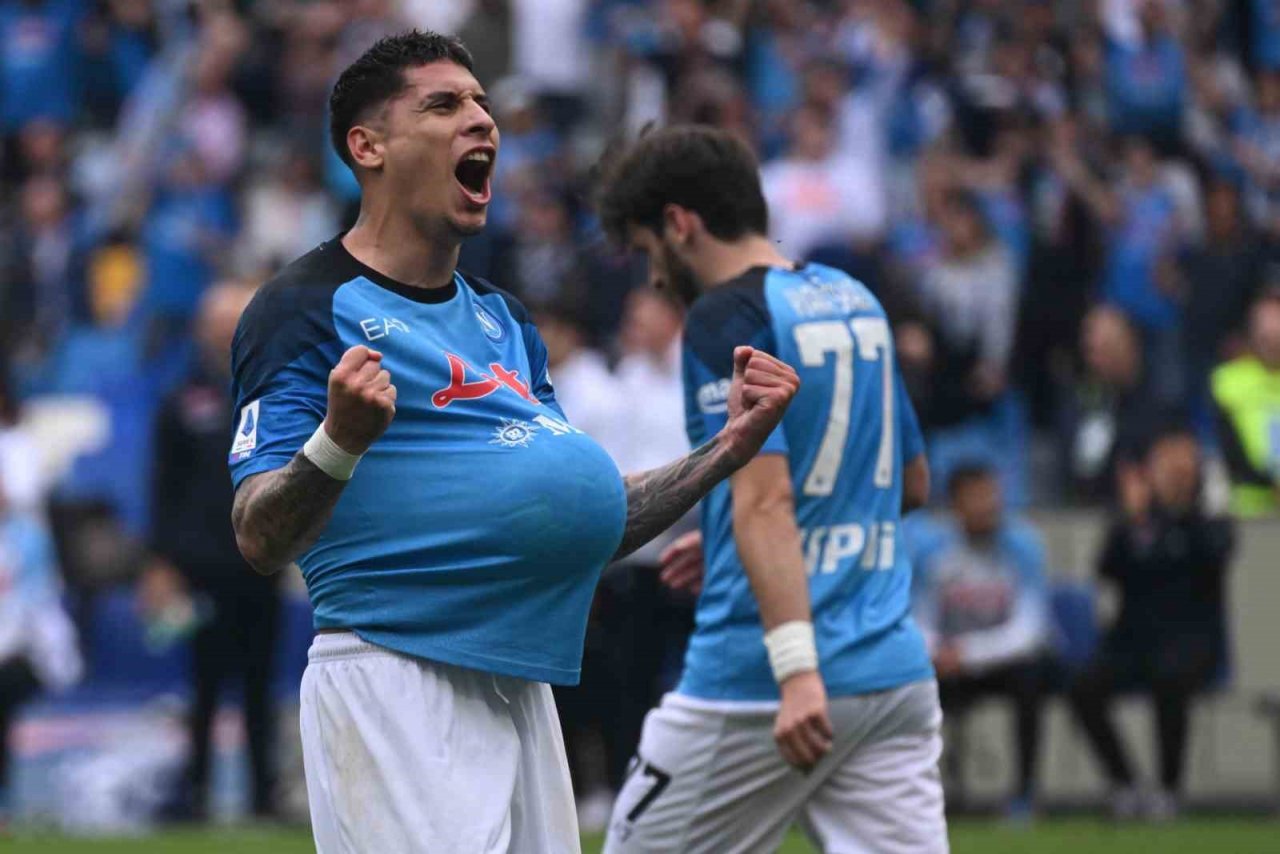 Napoli’nin şampiyonluğu haftaya kaldı