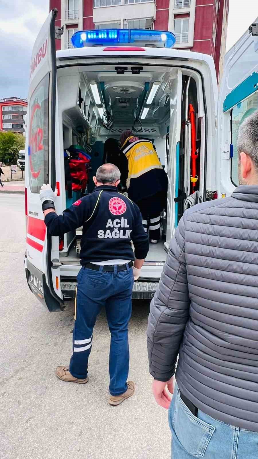 Otomobilin çarptığı yaya yaralandı