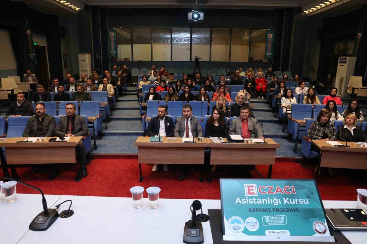 Eczacı Asistanlığı Kursu Tamamlandı