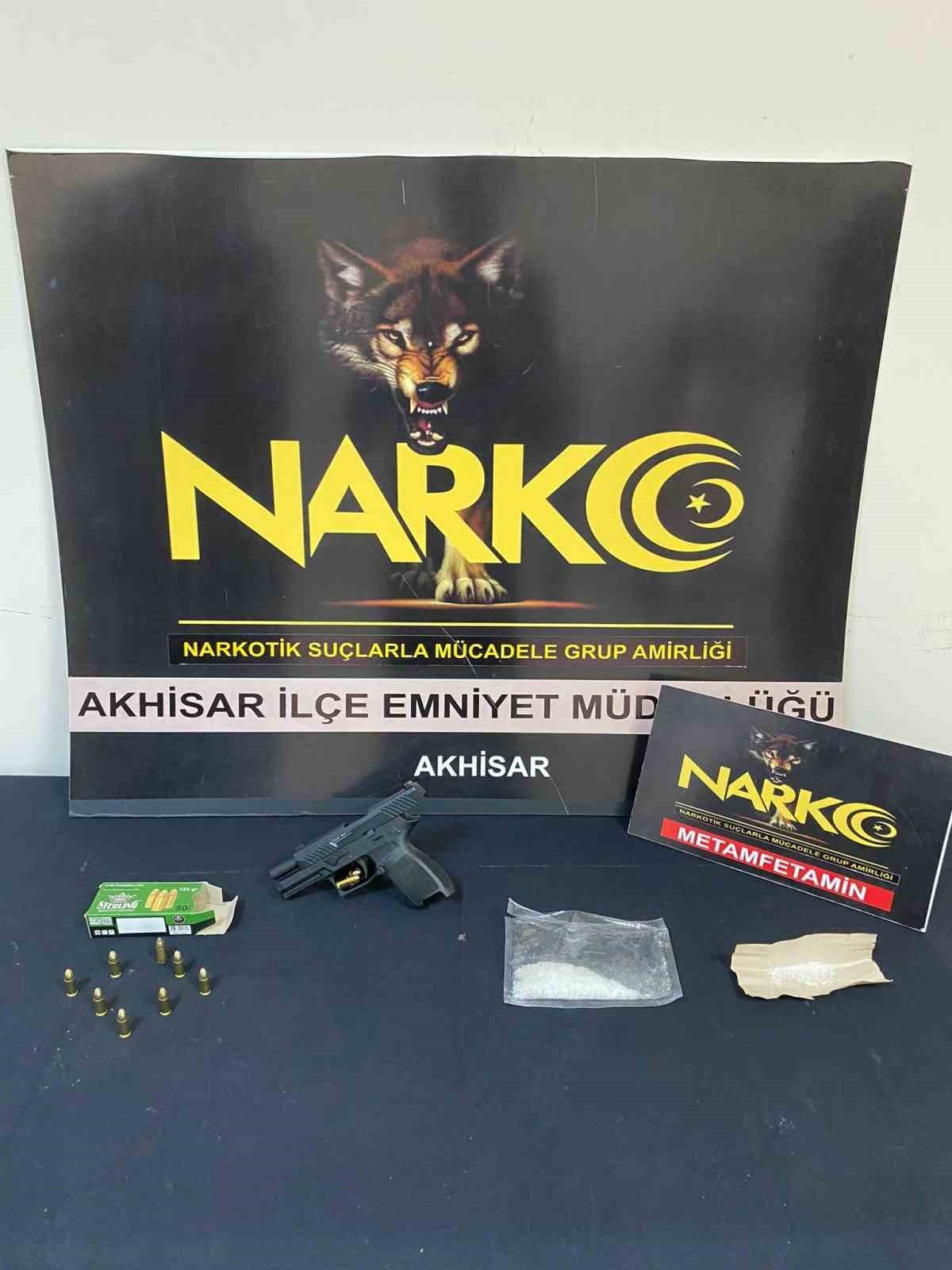 Manisa’da iki ilçede uyuşturucu operasyonu: 2 tutuklama