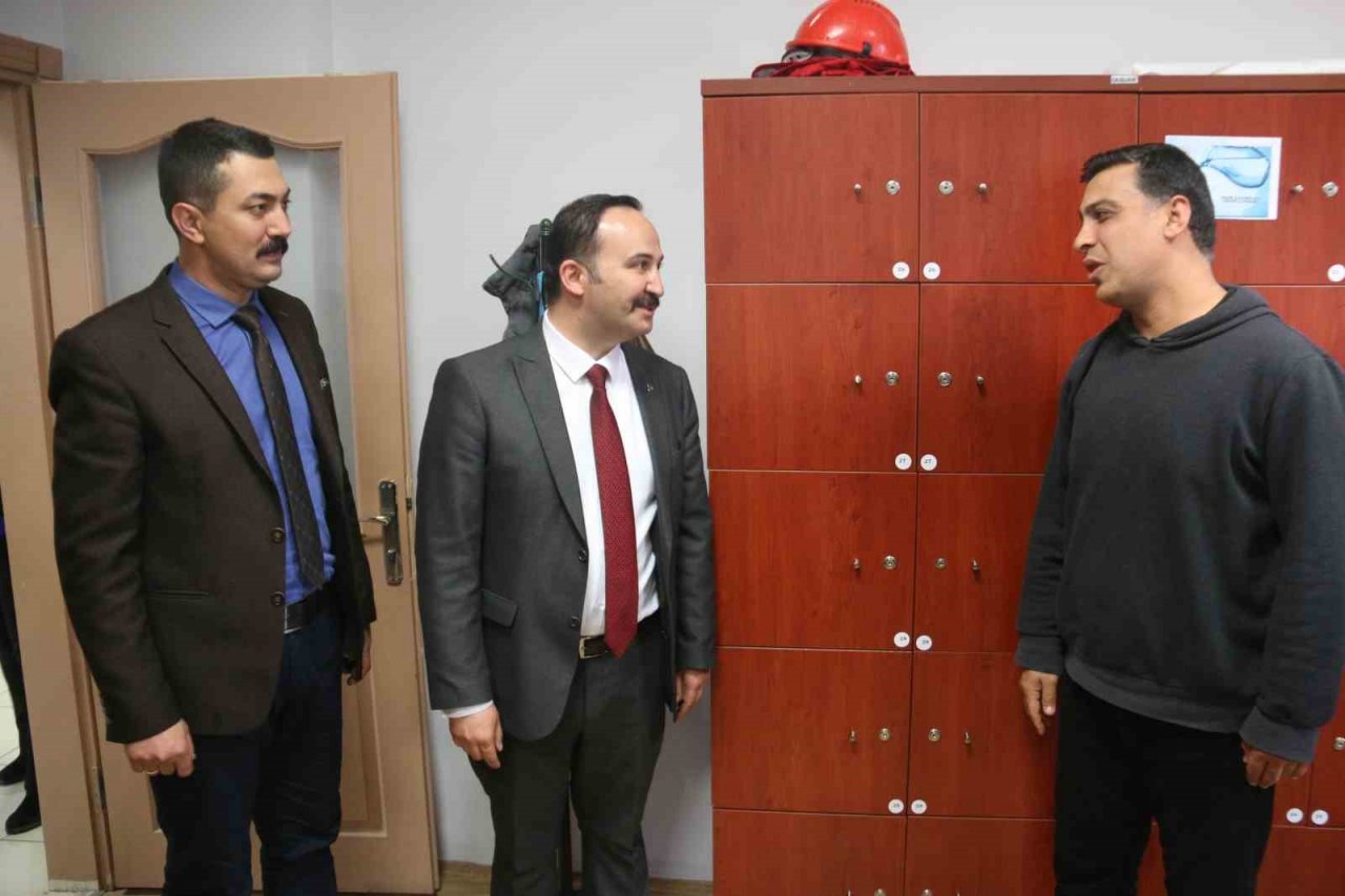 MHP Sivas Milletvekili adayı İpek, hastaları ziyaret etti