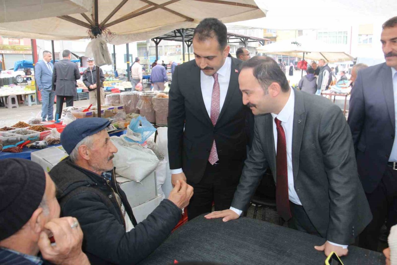 MHP Sivas Milletvekili adayı İpek, hastaları ziyaret etti