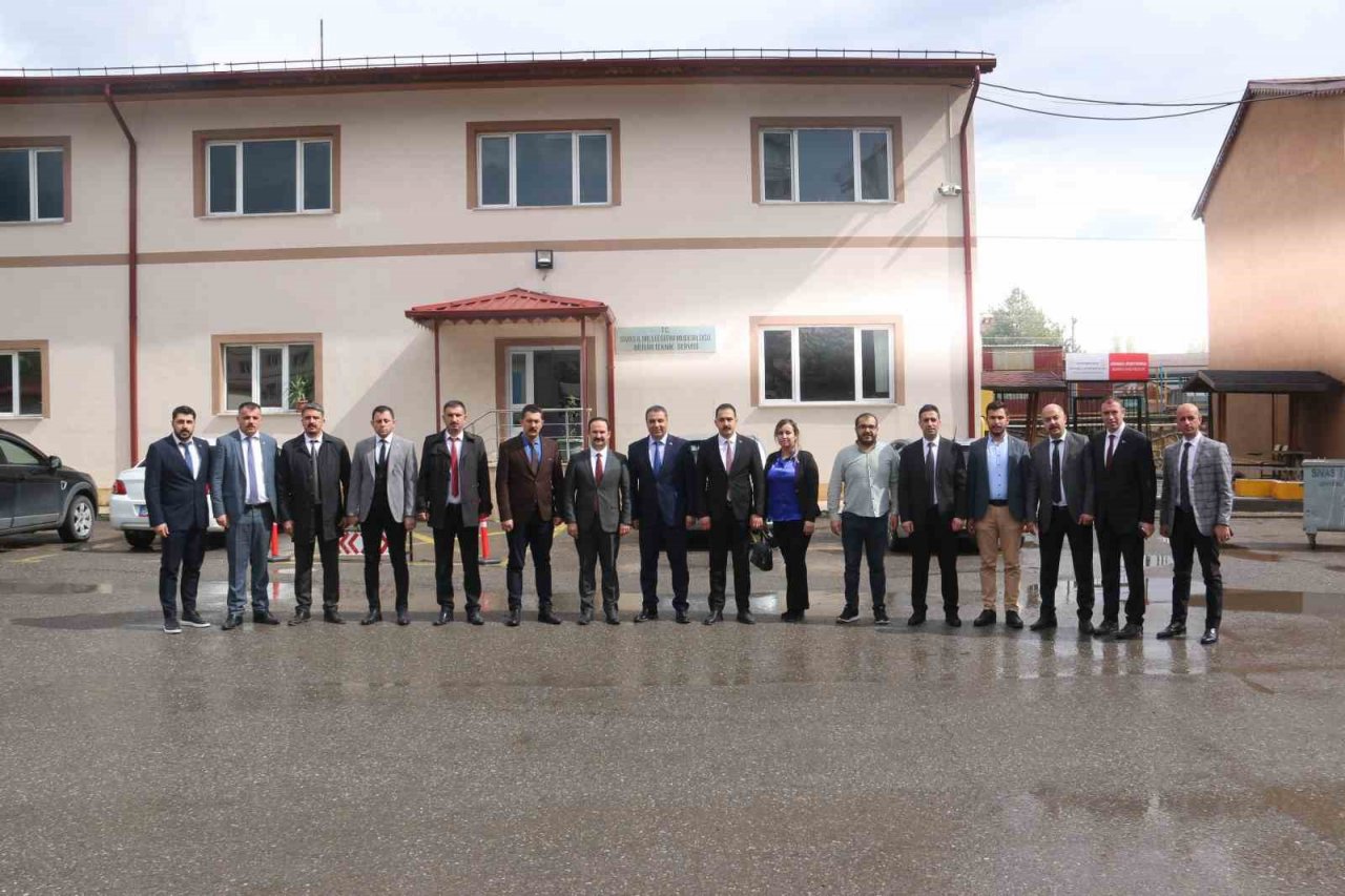 MHP Sivas Milletvekili adayı İpek, hastaları ziyaret etti