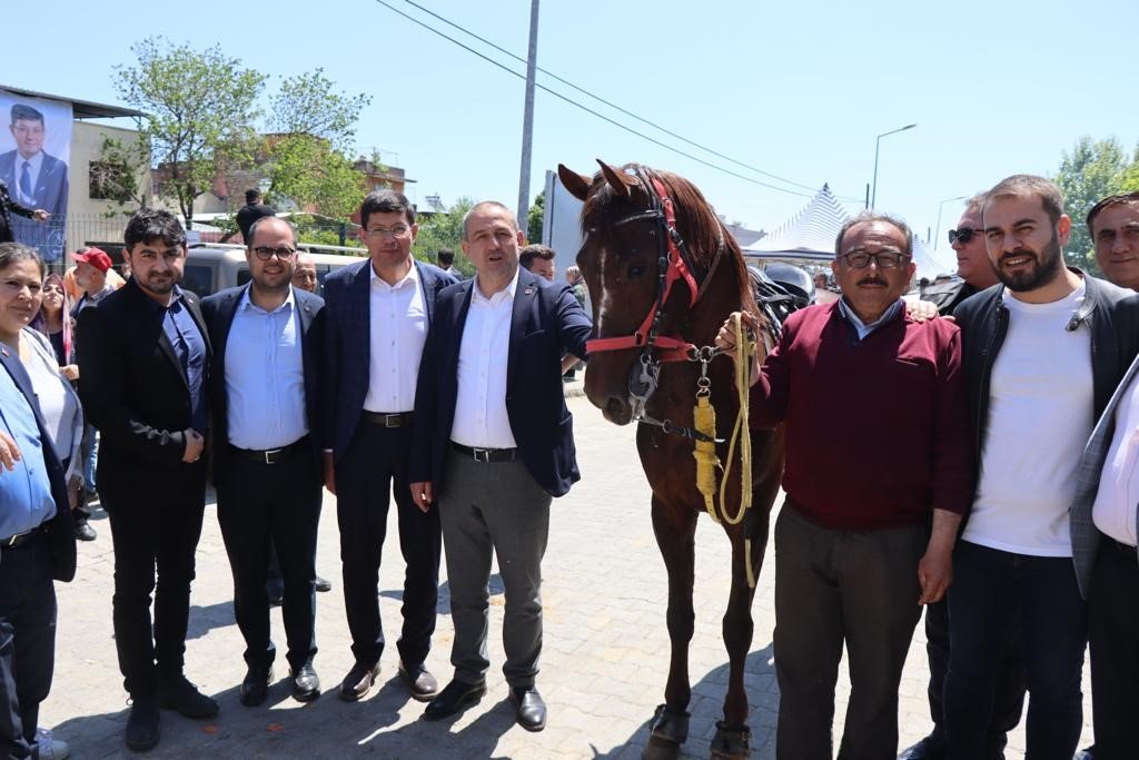 Nazilli’de rahvan at yarışı geleneği bozulmadı