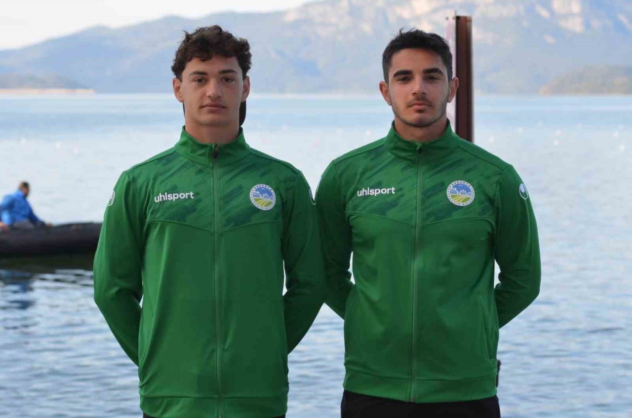 Büyükşehir kano takımı yarışları şampiyon olarak tamamladı