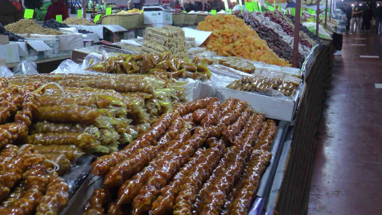 Kayseri Yöresel Ürünler ve Bahçe Botanik Fuarı ziyaretçilerini ağırlamaya devam ediyor