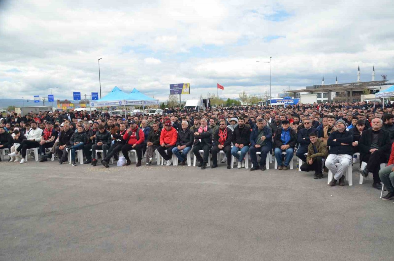 Şampiyonluk mücadelesi veren Çorum FK’ya taraftar desteği