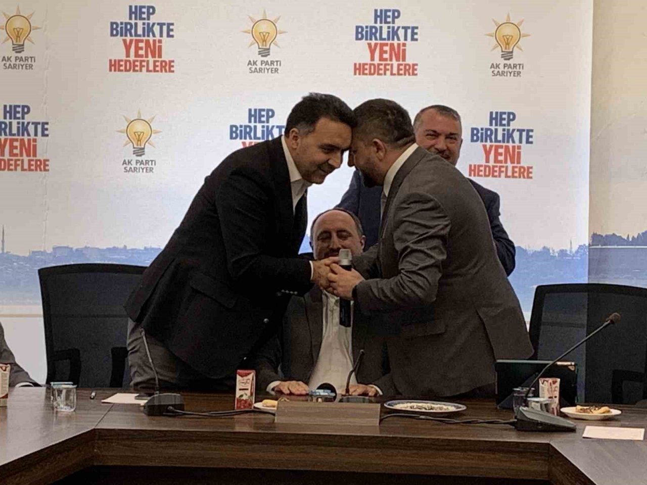 AK Parti Sarıyer İlçe Başkanı Kurşun: “Kandil’den talimat alanlar ile bir olamayız’ diyerek partimize katılıyorlar”